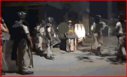 कर्नाटक में हिजाब पर बवाल- जगह जगह प्रदर्शन, आंसू गैस छोड़ी-निषेधाज्ञा लगाई कर्नाटक में हिजाब पर बवाल- जगह जगह प्रदर्शन, आंसू गैस छोड़ी-निषेधाज्ञा लगाई