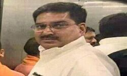 आयोग ने BJP प्रत्याशी के चुनाव प्रचार पर 24 घण्टे के लिए लगाया बैन आयोग ने BJP प्रत्याशी के चुनाव प्रचार पर 24 घण्टे के लिए लगाया बैन