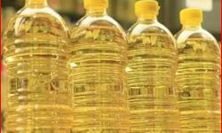 मुनाफाखोर सक्रिय - बढे रिफाइंड के दाम - डीएम ने शुरू की छापेमारी मुनाफाखोर सक्रिय - बढे रिफाइंड के दाम - डीएम ने शुरू की छापेमारी