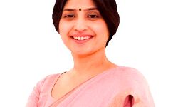 महिलाओं को नौकरियों में देंगे 33 फीसदी आरक्षण : डिंपल महिलाओं को नौकरियों में देंगे 33 फीसदी आरक्षण : डिंपल