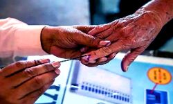 UP विधानसभा के पांचवें चरण में इतने फीसदी मतदान