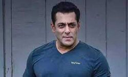 लव हॉस्टल में नेगेटिव किरदार में अभिनेता- सलमान ने क्यों की बॉबी की तारीफ? लव हॉस्टल में नेगेटिव किरदार में अभिनेता- सलमान ने क्यों की बॉबी की तारीफ?