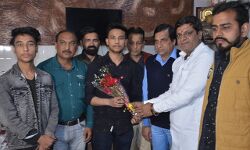 यूक्रेन से वापस लौटे छात्रों को भारत में ही एमबीबीएस डिग्री दी जाएं- मनीष चौधरी यूक्रेन से वापस लौटे छात्रों को भारत में ही एमबीबीएस डिग्री दी जाएं- मनीष चौधरी