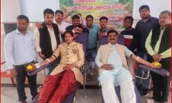 इधर 7 फैरों की तैयारी उधर दूल्हे राजा रक्त दान करने में हो गए मस्त इधर 7 फैरों की तैयारी उधर दूल्हे राजा रक्त दान करने में हो गए मस्त