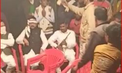 प्रधान के बेटे की सगाई में अश्लील डांस के साथ हर्ष फायरिंग - दहशत प्रधान के बेटे की सगाई में अश्लील डांस के साथ हर्ष फायरिंग - दहशत