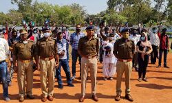 पुलिस ने चेहरे पर लौटाई मुस्कान -72 लोगों को वापस मिले खोये हुए मोबाईल पुलिस ने चेहरे पर लौटाई मुस्कान -72 लोगों को वापस मिले खोये हुए मोबाईल