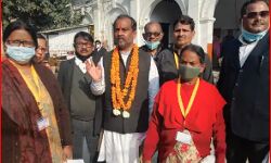 मतगणना से पहले हार स्वीकार कर अब मेयर की तैयारी में जुटे प्रत्याशी मतगणना से पहले हार स्वीकार कर अब मेयर की तैयारी में जुटे प्रत्याशी