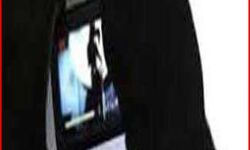 बैंडिट क्वीन-वीडियो कॉल पर कपडे उतरवाकर युवक को ऐसे कर रही ब्लैकमेल बैंडिट क्वीन-वीडियो कॉल पर कपडे उतरवाकर युवक को ऐसे कर रही ब्लैकमेल