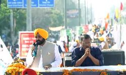 आप ने अमृतसर में रोड शो के साथ जीत का जश्न मनाया