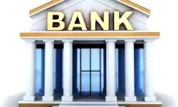 बैंक की तिजाेरी से लाखों रुपये की चोरी