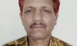 UP पुलिस का दारोगा निकला तस्कर- दो साथियों समेत हुआ गिरफ्तार UP पुलिस का दारोगा निकला तस्कर- दो साथियों समेत हुआ गिरफ्तार