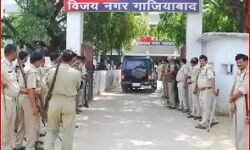 ईटों से पीट-पीटकर हिस्ट्रीशीटर की हत्या-सड़क पर फेंका शव ईटों से पीट-पीटकर हिस्ट्रीशीटर की हत्या-सड़क पर फेंका शव