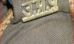 लुटेरों का पीछा कर रहे 2 सिपाही घायल-अस्पताल में कराया भर्ती लुटेरों का पीछा कर रहे 2 सिपाही घायल-अस्पताल में कराया भर्ती