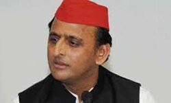 बूथ प्रभारियों ने अखिलेश से की विधायक बने रहने की मांग बूथ प्रभारियों ने अखिलेश से की विधायक बने रहने की मांग