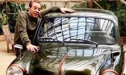 धर्मेंद्र ने अपनी पहली कार की तस्वीर शेयर की