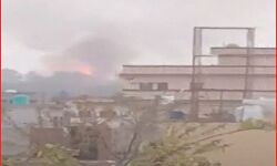 मिलिट्री एरिया के पास हुए धमाकों से कांपे लोग-बड़े नुकसान की आशंका मिलिट्री एरिया के पास हुए धमाकों से कांपे लोग-बड़े नुकसान की आशंका