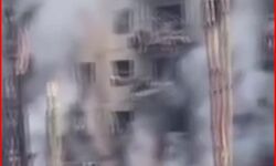 आर्ट स्कूल पर सेना ने बरसाए बम-छिपे हुए थे लोग-मलबे में दबे आर्ट स्कूल पर सेना ने बरसाए बम-छिपे हुए थे लोग-मलबे में दबे