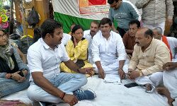 हिंदू महासंघ एवं समाजसेवी टीम ने शिवचौक पर लगाया सांकेतिक जाम, जमकर हंगामा