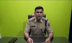 बजरंग दल के प्रदर्शन के दौरान पुलिस ने अभद्रता का लगाया आरोप- जांच शुरू बजरंग दल के प्रदर्शन के दौरान पुलिस ने अभद्रता का लगाया आरोप- जांच शुरू