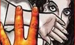 महिला से दुष्कर्म कर बनाई वीडियो- अब कर रहा ब्लैकमेलिंग
