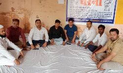 नगर पंचायत जानसठ सभासदों का धरना छठवें दिन भी रहा जारी