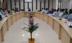 योगी सरकार के शपथ लेते ही हरकत में आया प्रशासन- समीक्षा बैठक में दिये निर्देश योगी सरकार के शपथ लेते ही हरकत में आया प्रशासन- समीक्षा बैठक में दिये निर्देश