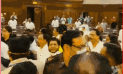 विधानसभा में हंगामा-BJP एवं विपक्ष के MLA ने फाडे एक दूसरे के कपड़े