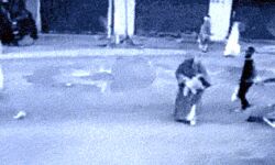 CRPF के बंकर पर बुर्के वाली ने किया बम अटैक-फैंकते ही हुई गायब