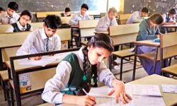 पेपर लीक मामला-STF को सौंपी जांच- जिला विद्यालय निरीक्षक सस्पेंड पेपर लीक मामला-STF को सौंपी जांच- जिला विद्यालय निरीक्षक सस्पेंड