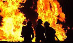 22 मकानों में लगी आग- लाखों की संपत्ति स्वाहा 22 मकानों में लगी आग- लाखों की संपत्ति स्वाहा