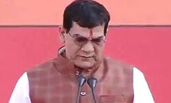 ऊर्जा मंत्री से मिला आश्वासन- बिजली कर्मियों ने टाल दिया छुट्टी का इरादा