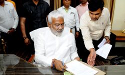 हर घर तक स्वच्छ जल पहुँचाना ही होगी हमारी प्राथमिकता- स्वतंत्रदेव सिंह