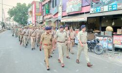 त्यौहार के मद्देनजर सड़कों पर ADG ज़ोन ने SSP के संग किया पैदल गश्त