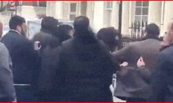 पूर्व प्रधानमंत्री पर दफ्तर में हमला-अटैक में 5 लोग घायल-इतने लोग अरेस्ट पूर्व प्रधानमंत्री पर दफ्तर में हमला-अटैक में 5 लोग घायल-इतने लोग अरेस्ट