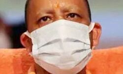 योगी ने चुनाव के बाद पहली बार गोरखपुर में लगाया जनता दरबार योगी ने चुनाव के बाद पहली बार गोरखपुर में लगाया जनता दरबार