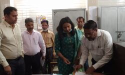 पालिका के औचक निरीक्षण में DM हुए लाल पीले-लापरवाही पर नाराजगी पालिका के औचक निरीक्षण में DM हुए लाल पीले-लापरवाही पर नाराजगी