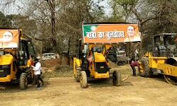 दिखने लगा उप्र में बाबा बुलडोजर का असर - अपराधी करने लगे सरेंडर दिखने लगा उप्र में बाबा बुलडोजर का असर - अपराधी करने लगे सरेंडर