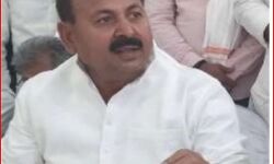 पूर्व सांसद समाजवाद को त्याग साइकिल से उतरे-लगाए ऐसे गंभीर आरोप पूर्व सांसद समाजवाद को त्याग साइकिल से उतरे-लगाए ऐसे गंभीर आरोप