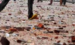 पथराव कर रहे बवालियों को पुलिस ने दौड़ाया- लगाई धारा 144