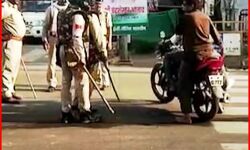 हिंसा के बाद कर्फ्यू लागू-दंगाइयों के घर चलना शुरू हुआ बुलडोजर हिंसा के बाद कर्फ्यू लागू-दंगाइयों के घर चलना शुरू हुआ बुलडोजर