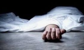 ट्रेन की चपेट में आने से तीन की मौत