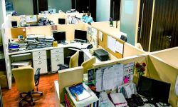 सरकारी कर्मचारियों के कतरे पर- भोजनावकाश घंटों का नहीं सिर्फ आधे घंटे का