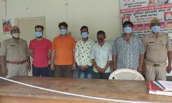 पांच वारंटियों को गिरफ्तार कर पुलिस ने भेजा जेल पांच वारंटियों को गिरफ्तार कर पुलिस ने भेजा जेल