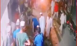 शराबी के दो घूंसों में ही उड़ा दिए प्राण पखेरू-CCTV में कैद हुआ मामला