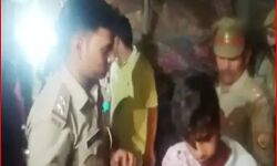 कमिश्नर के पैदल मार्च के दौरान कूड़ा फेंकने पर दो पक्षों में बवाल कमिश्नर के पैदल मार्च के दौरान कूड़ा फेंकने पर दो पक्षों में बवाल