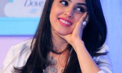 जेनेलिया डिसूजा ने पूरी की फिल्म मिस्टर मम्मी की शूटिंग