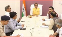 दंगाइयों के घरों पर चला बुलडोजर- भड़के मौलानाओं ने दी यह धमकी दंगाइयों के घरों पर चला बुलडोजर- भड़के मौलानाओं ने दी यह धमकी