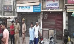 बदमाशों ने होटल मालिक को गोली मारकर लूटे एक लाख रूपये