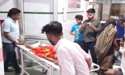 बाइक में पीछे से मारी टाटा मैजिक ने टक्कर- मां की मौत, बेटा गंभीर बाइक में पीछे से मारी टाटा मैजिक ने टक्कर- मां की मौत, बेटा गंभीर