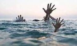नदी में नहाने गये चार दोस्तों में से तीन की बची जान- एक की मौत नदी में नहाने गये चार दोस्तों में से तीन की बची जान- एक की मौत